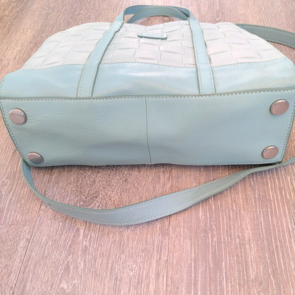 Fossil Carmen Leather Tote Light Blue Key Charm EUC Woven Pattern Cross Body - Picture 7 of 12